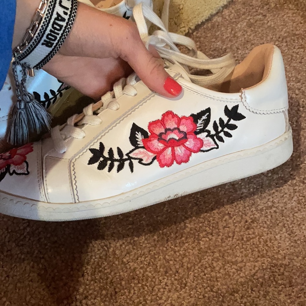 KATE SPADE GORG SNEAKS!! - Picture 2 of 4
